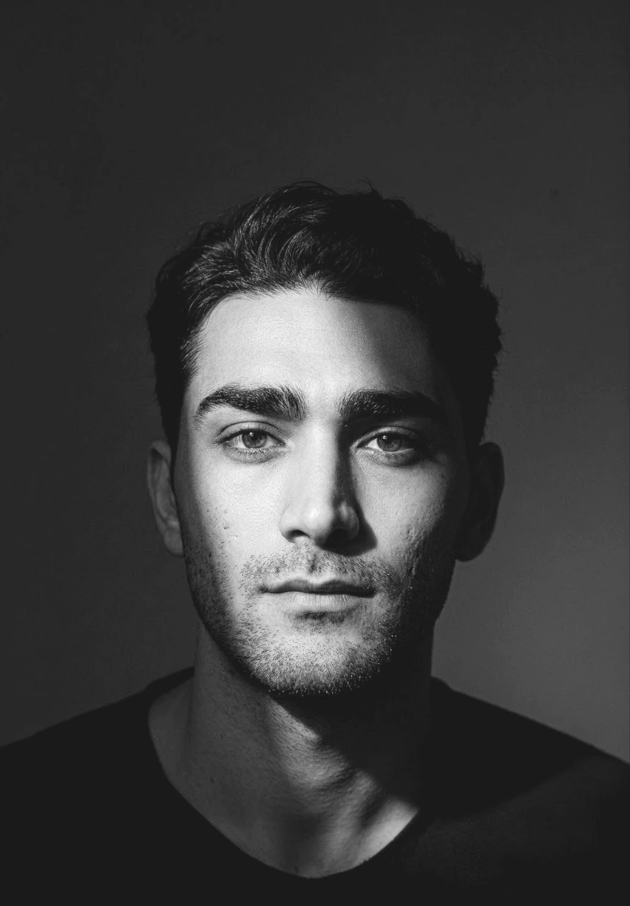 Portrait of Taner Hassan, who runs ComputerDoIt